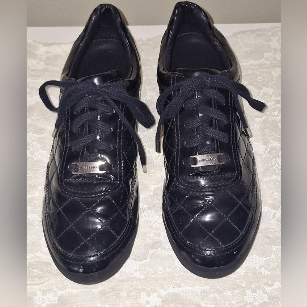 SALE Burberry Sneakers Size 40 - Picture 2 of 8